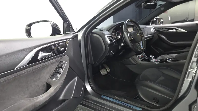 Infiniti Q30