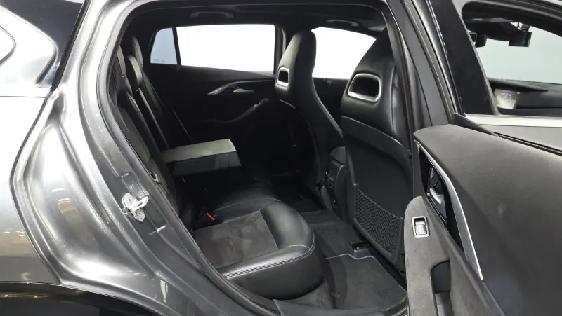 Infiniti Q30