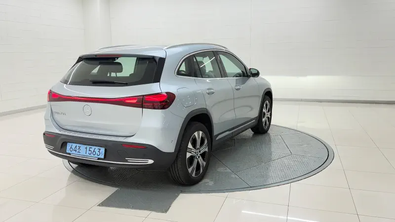 Mercedes-Benz EQA