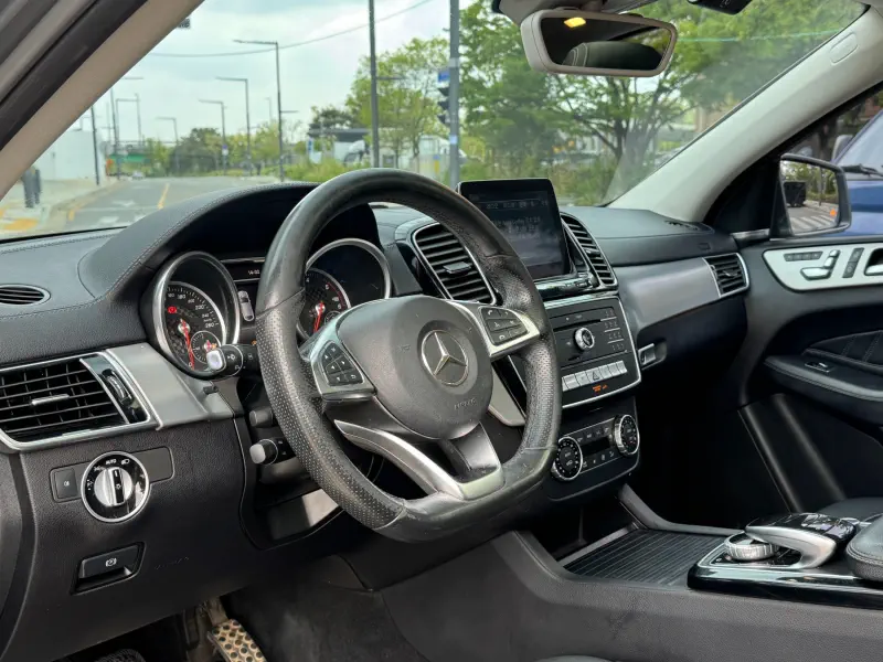 Mercedes-Benz GLE-Class