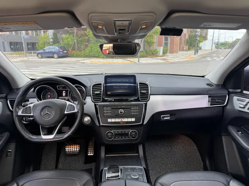 Mercedes-Benz GLE-Class