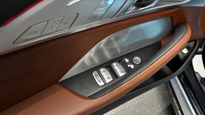 BMW 8-Series