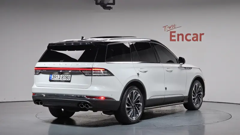 Lincoln Aviator
