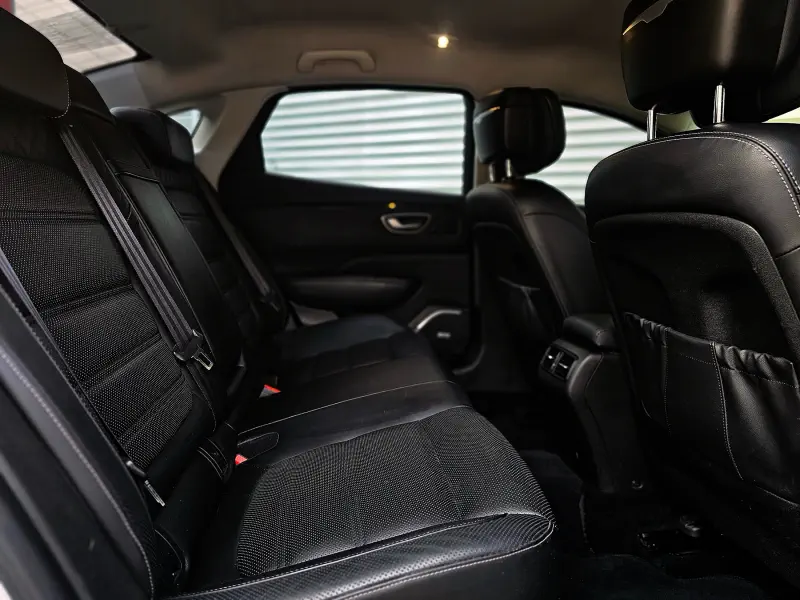 Renault SM6