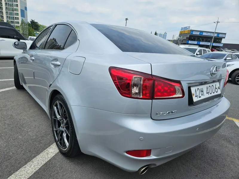 Lexus IS250