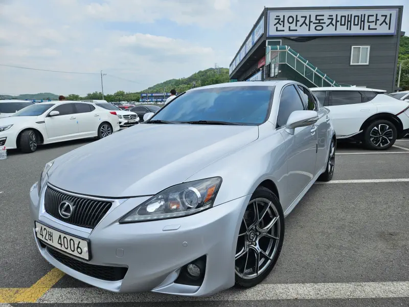 Lexus IS250