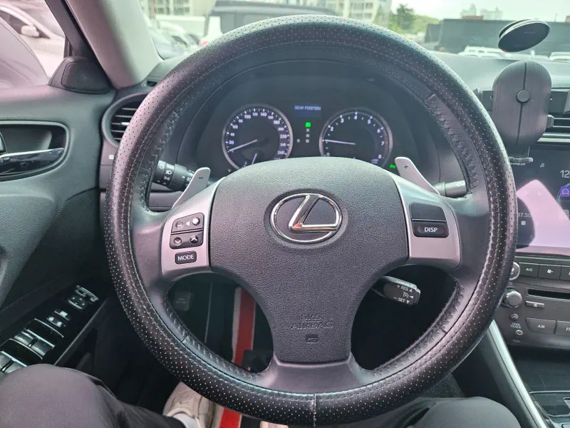 Lexus IS250