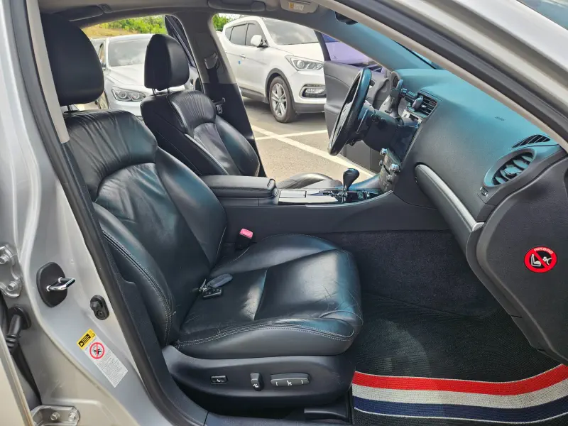 Lexus IS250