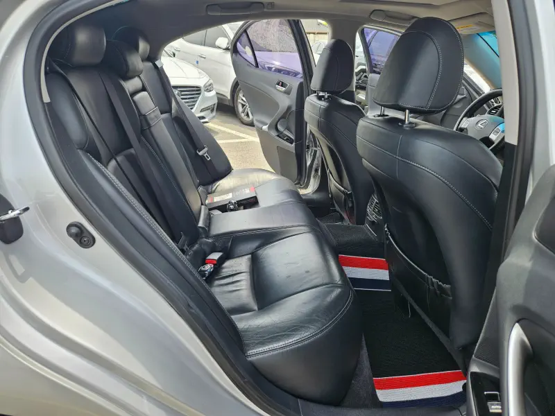 Lexus IS250