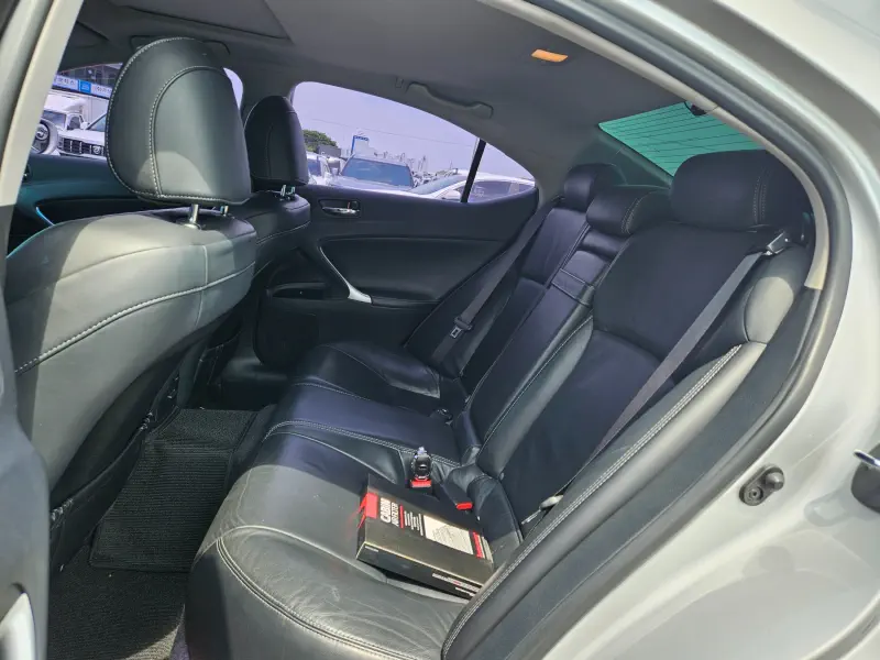 Lexus IS250