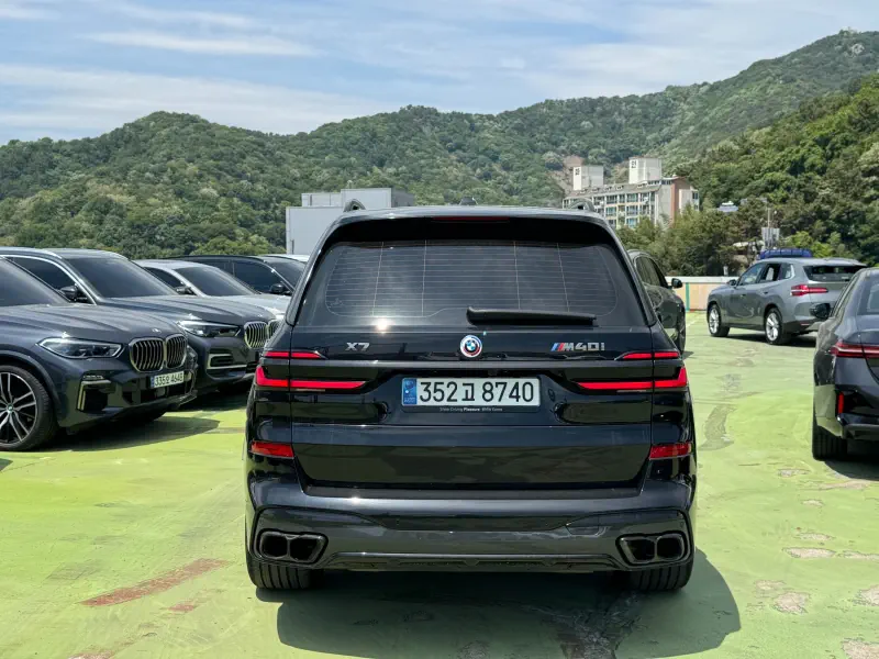 BMW X7
