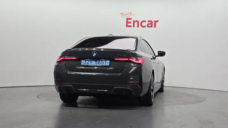 BMW i4
