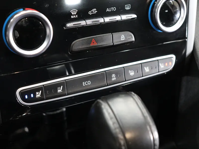 Renault SM6