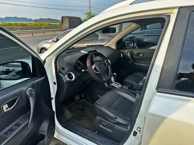 Renault QM5