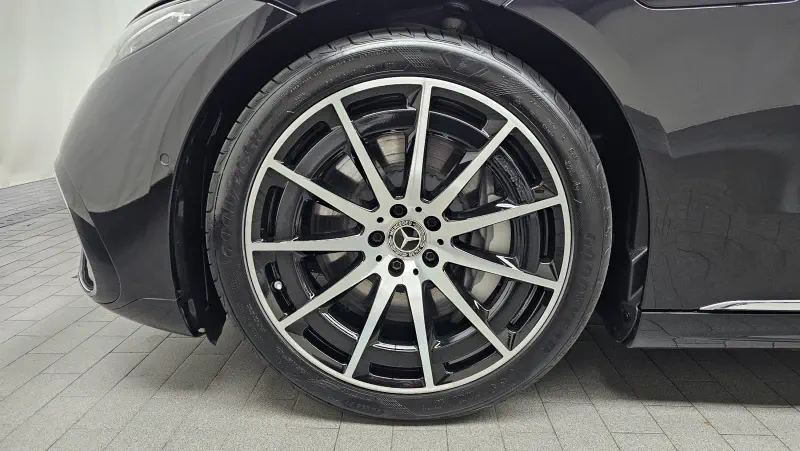 Mercedes-Benz EQS