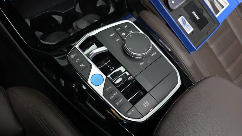 BMW iX3