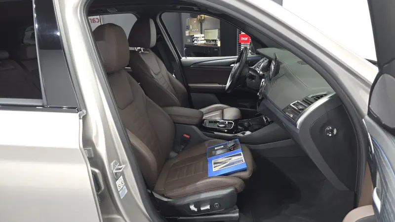 BMW iX3