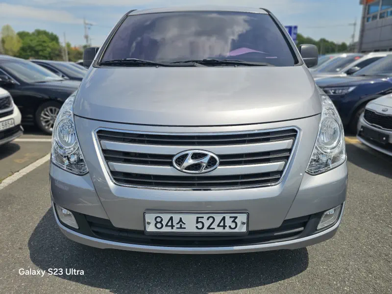 Hyundai Grand Starex