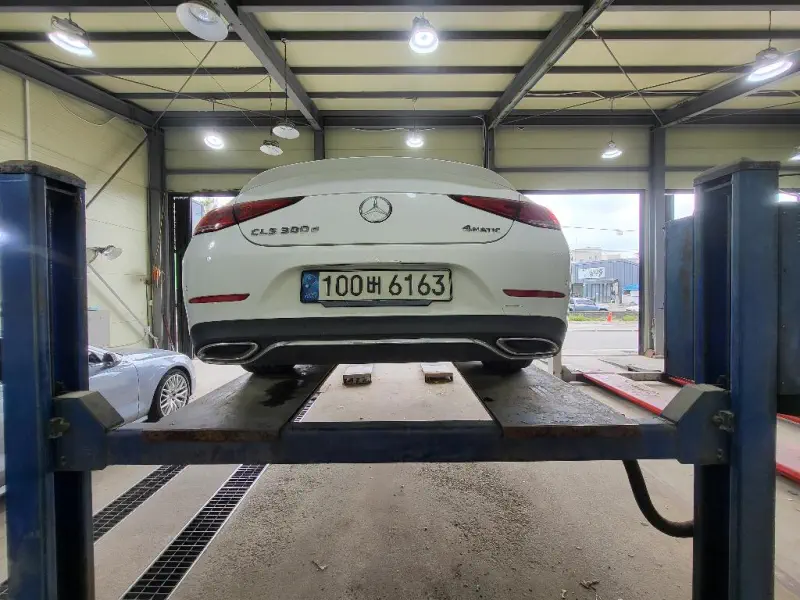 Mercedes-Benz CLS-Class