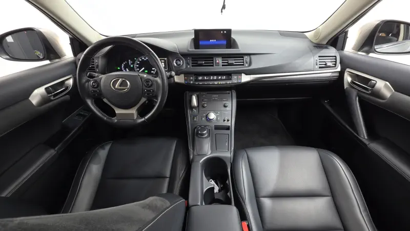 Lexus CT200h