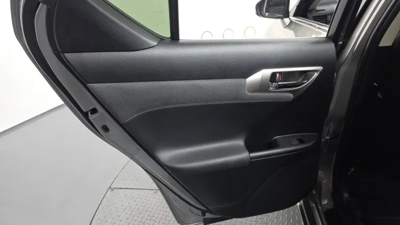 Lexus CT200h