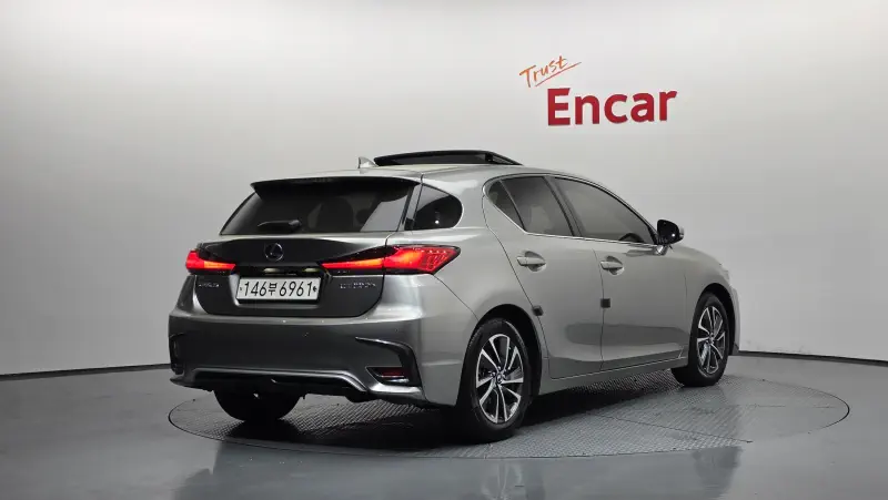 Lexus CT200h