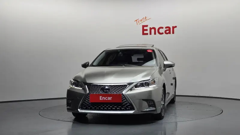 Lexus CT200h