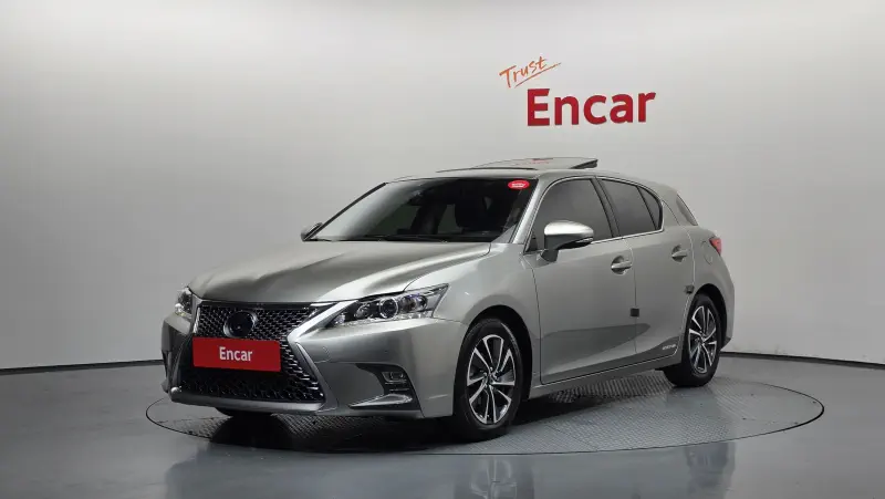 Lexus CT200h
