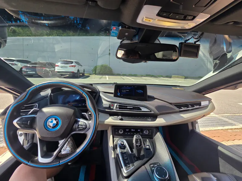 BMW i8