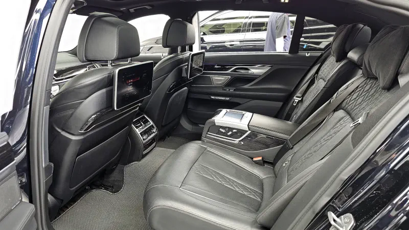 BMW 7-Series