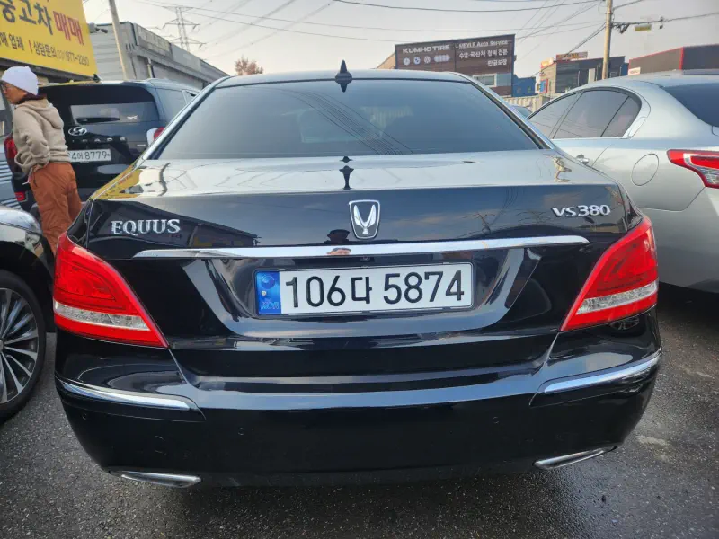 Hyundai Equus