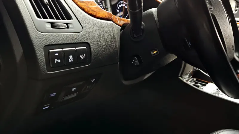 Hyundai Equus