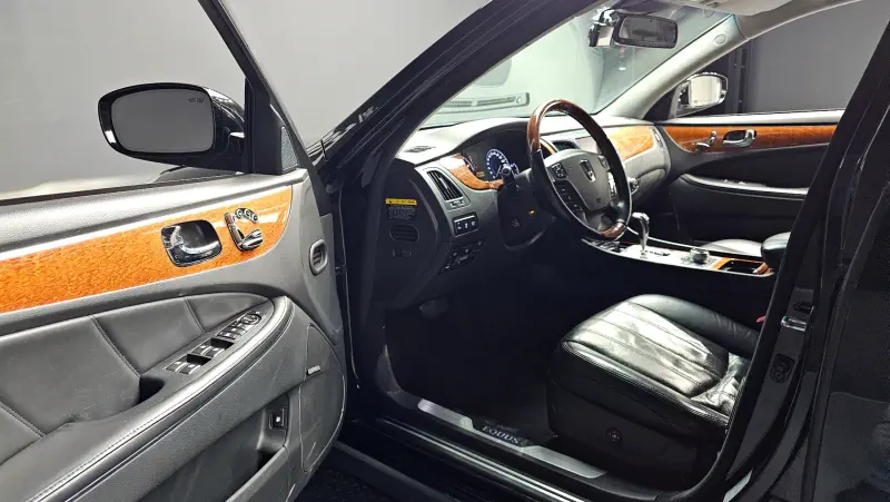 Hyundai Equus