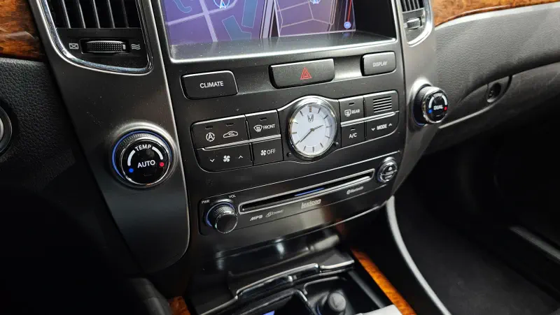 Hyundai Equus