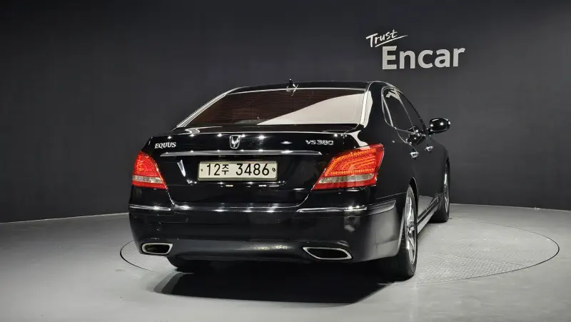 Hyundai Equus