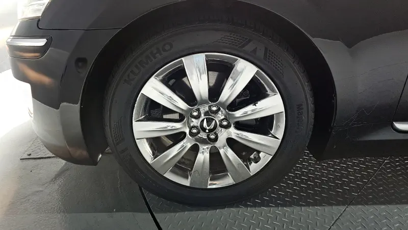 Hyundai Equus