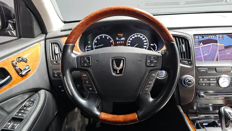Hyundai Equus