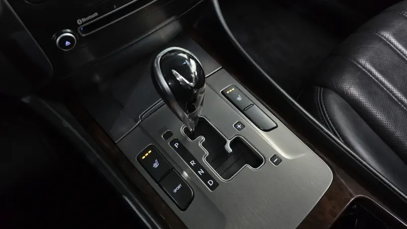 Hyundai Equus