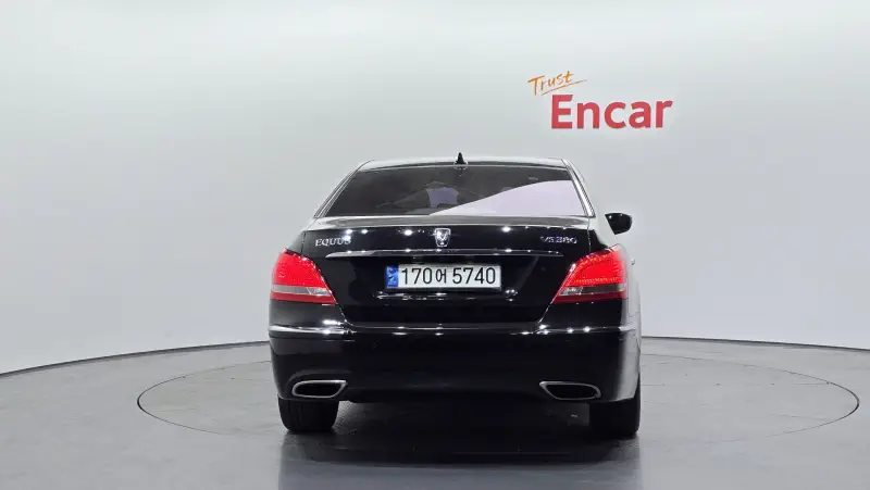 Hyundai Equus