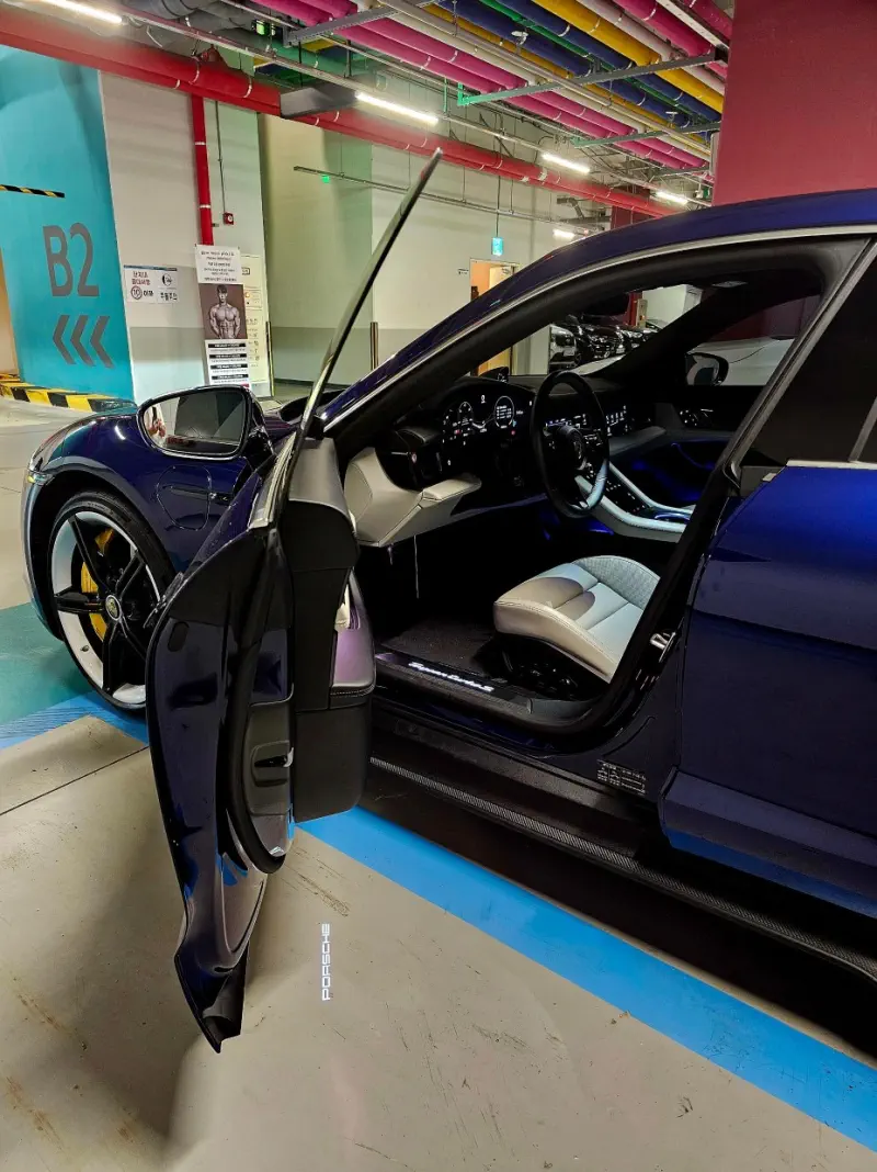 Porsche Taycan