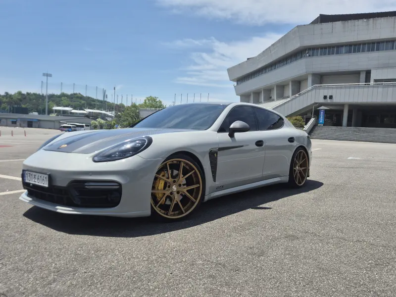 Porsche Panamera