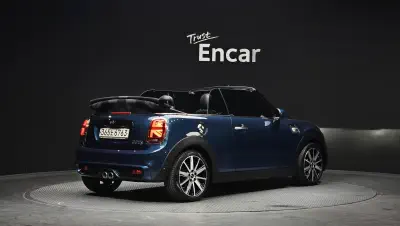 MINI Cooper Convertible