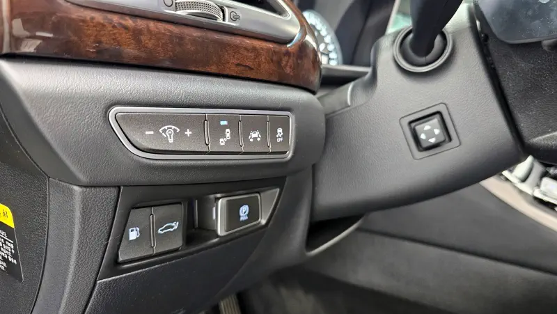 Genesis EQ900