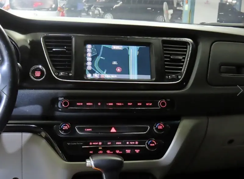 Kia Carnival