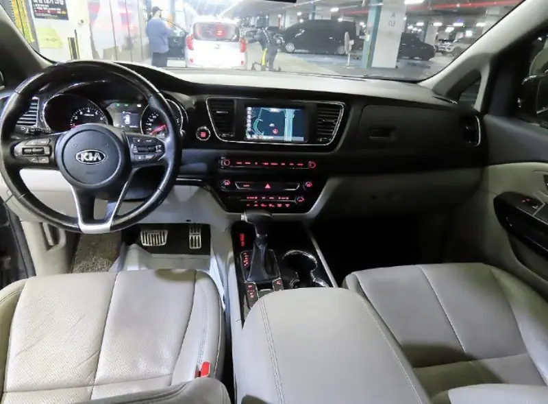Kia Carnival