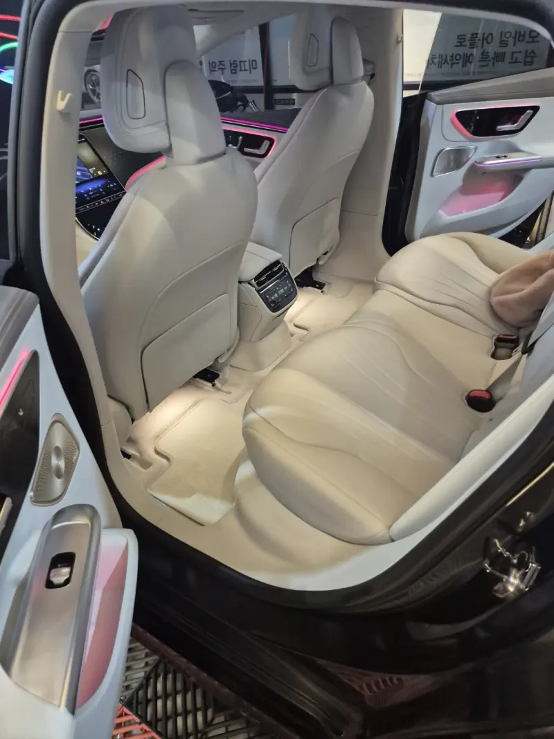Mercedes-Benz EQE