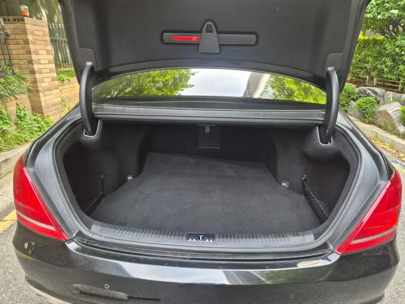 Genesis EQ900