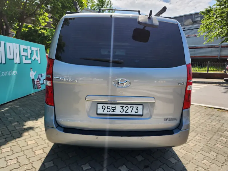 Hyundai Grand Starex