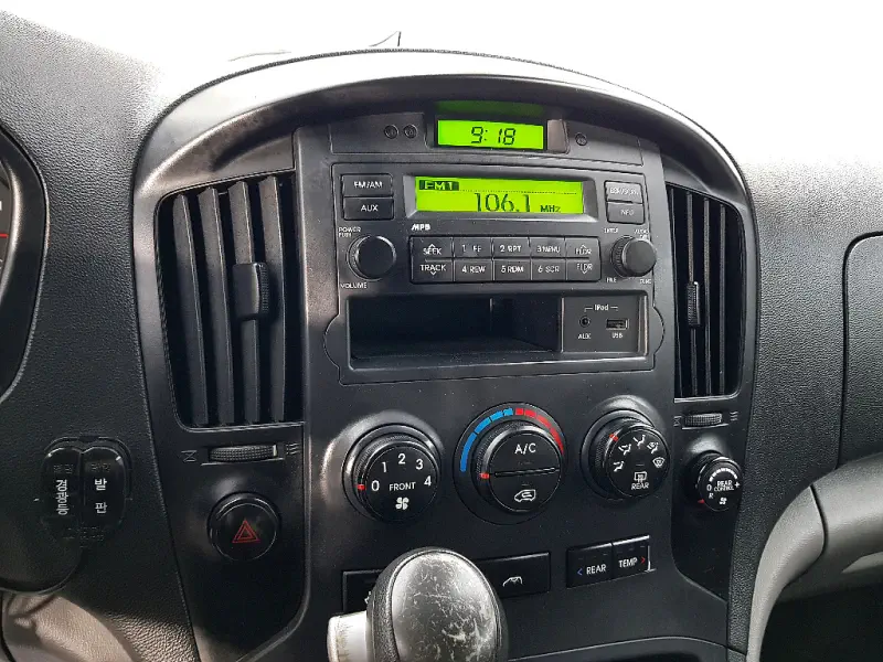 Hyundai Grand Starex