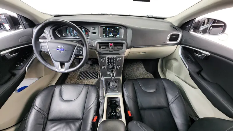 Volvo V40